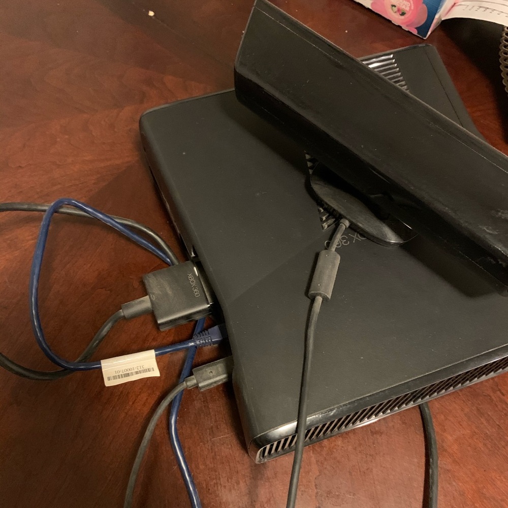 Xbox 360 Kinect - Picture 2 of 5
